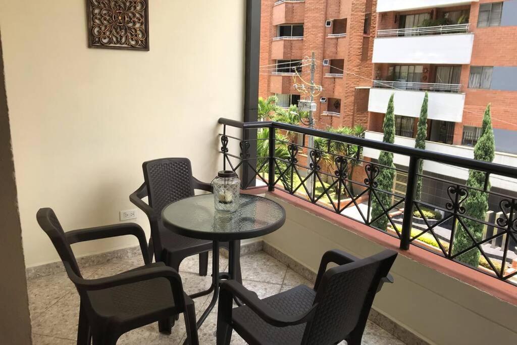 Laureles 301 Appartement Medellín Buitenkant foto